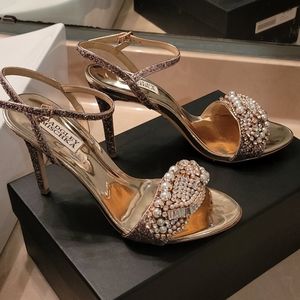 Badgley Mischka Odelia NEW